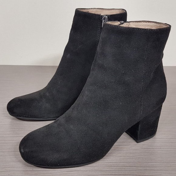 Halogen 'Cori' Round Toe Bootie Black Suede Womens Size 5.5 - Picture 3 of 7